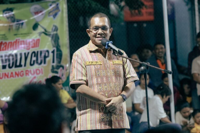 Gubernur NTT Tutup Turnamen Voli DR. Umbu Rudi Kabunang Cup di Sumba Timur